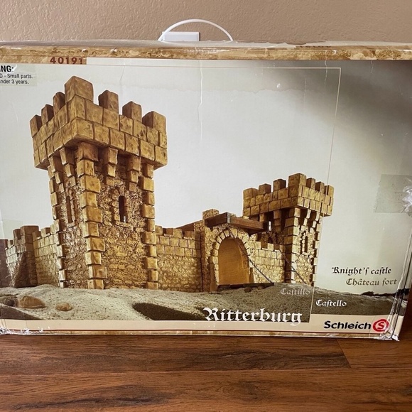 Schleich - Knight's Castle - #40191 - Ritterburg - Retired Playset Toy - Picture 1 of 2